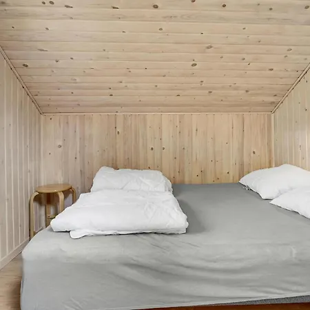 Semesterbostad Four-bedroom In Vaggerlose