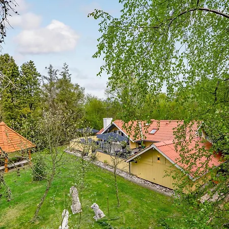 Four-bedroom In Vaggerlose Semesterbostad *